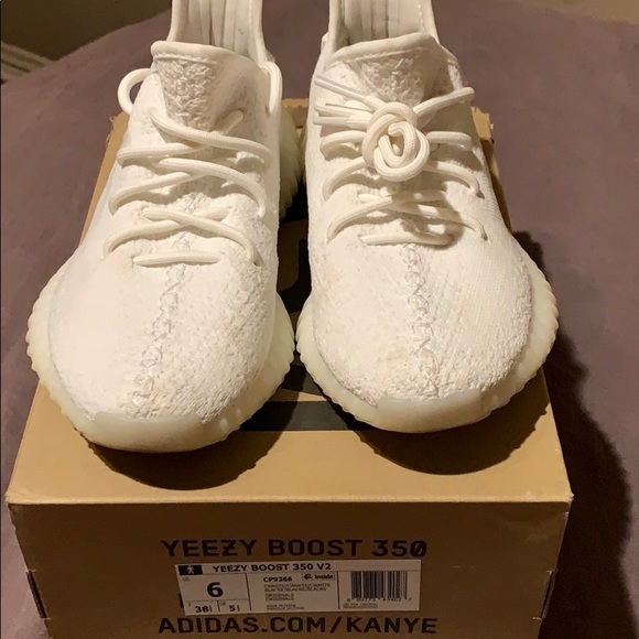 COPY - Yeezy Boost 350V2 Cream/Triple White Authetic - Picture 3 of 3